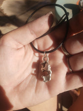 Load image into Gallery viewer, Silver Pinto Bean Cast